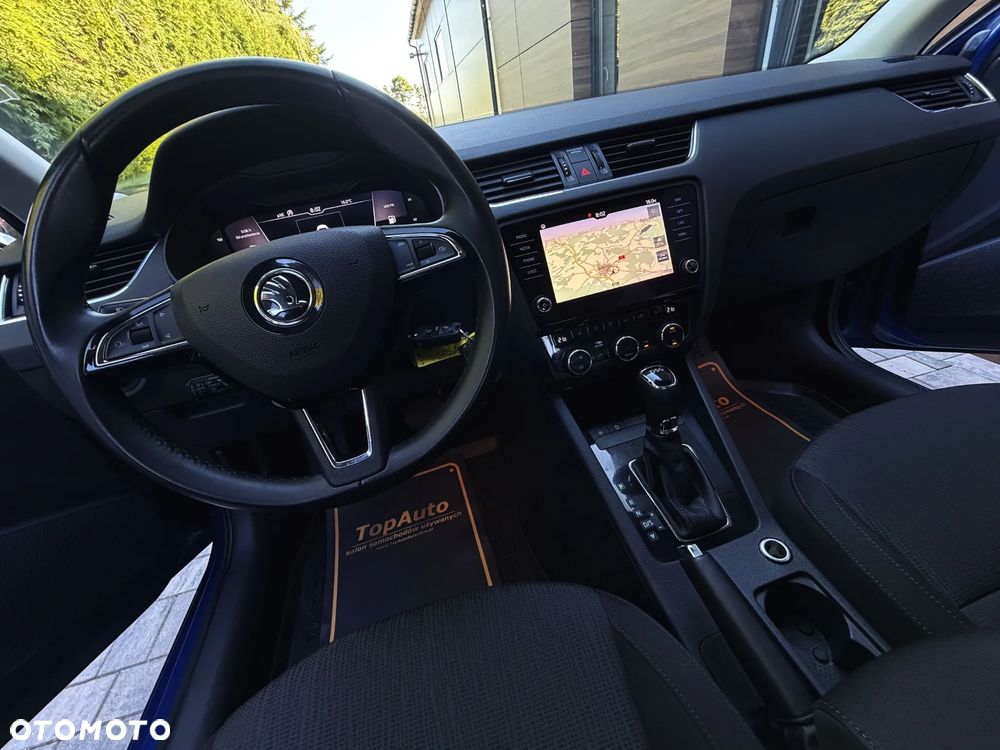 Skoda Octavia 2.0 TDI DSG Style - 23