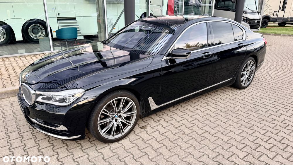 BMW Seria 7 740Ld xDrive sport - 11