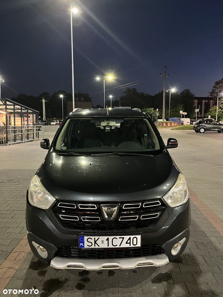 Dacia Lodgy 1.6 SCe Stepway S&S - 3