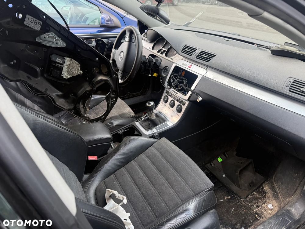 VW Passat B6 Sedan 2.0 TDI Zderzak Drzwi Klapa Błotnik - 2
