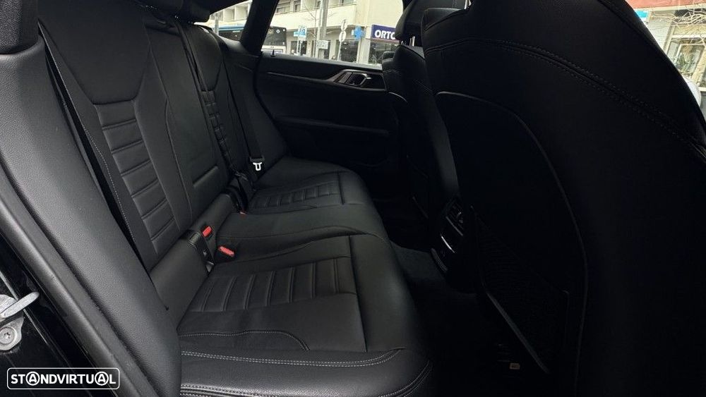 BMW i4 eDrive40 - 16