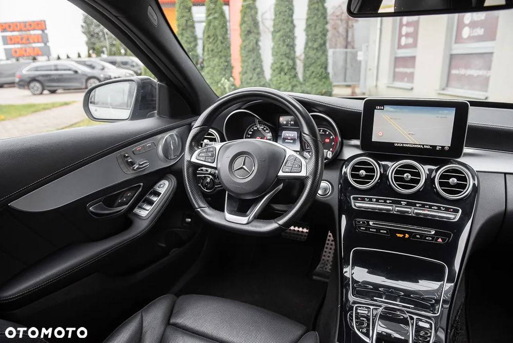 Mercedes-Benz Klasa C 400 4-Matic 9G-TRONIC - 31