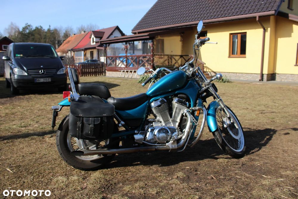 Suzuki Intruder - 7