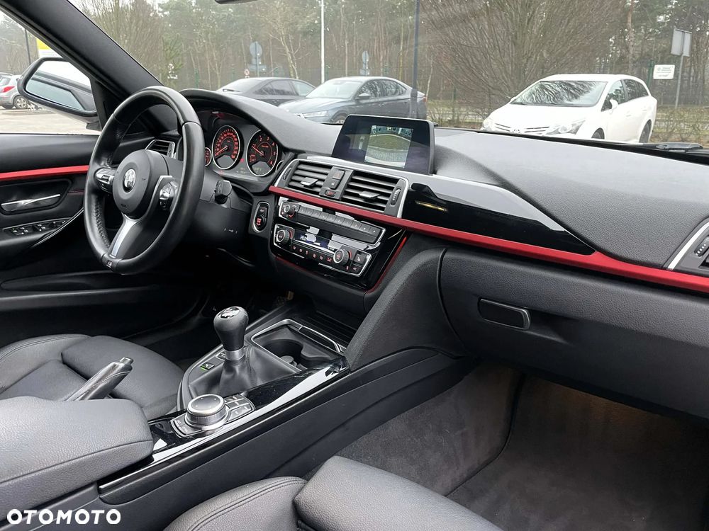 BMW Seria 3 318d Sport Line - 19