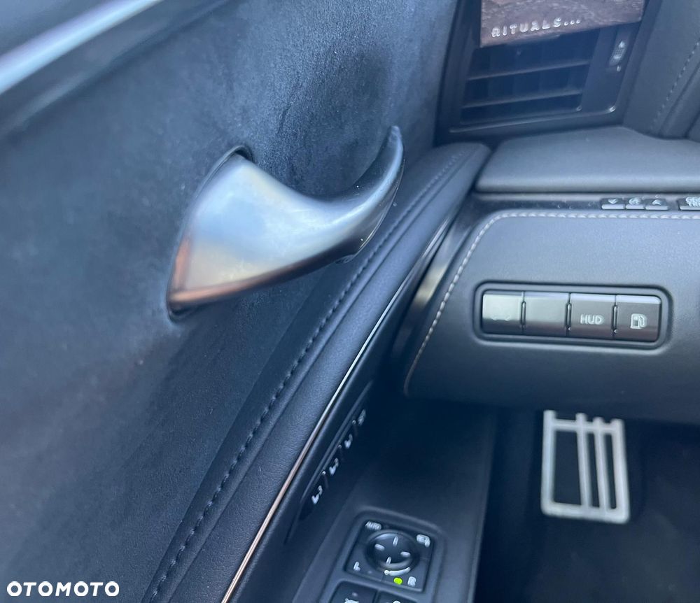 Lexus LC ver-500-prestige - 11