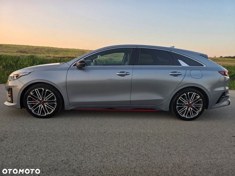 Kia ProCeed 1.6 T-GDI DCT7 OPF GT - 15