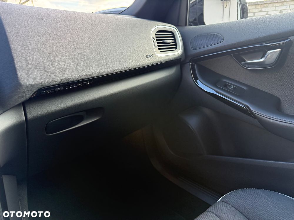 Volvo V40 Cross Country T3 Geartronic Momentum - 28