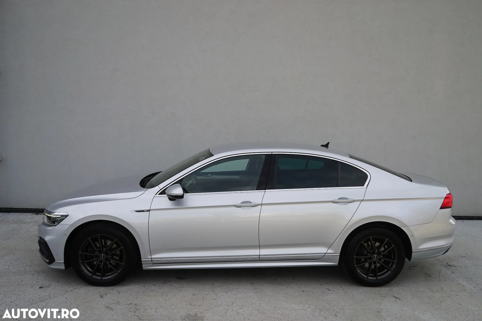 Volkswagen Passat - 3