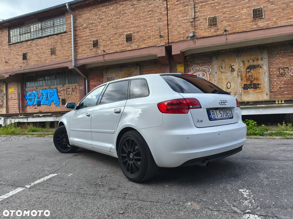 Audi A3 Sportback 1.6 Attraction - 8