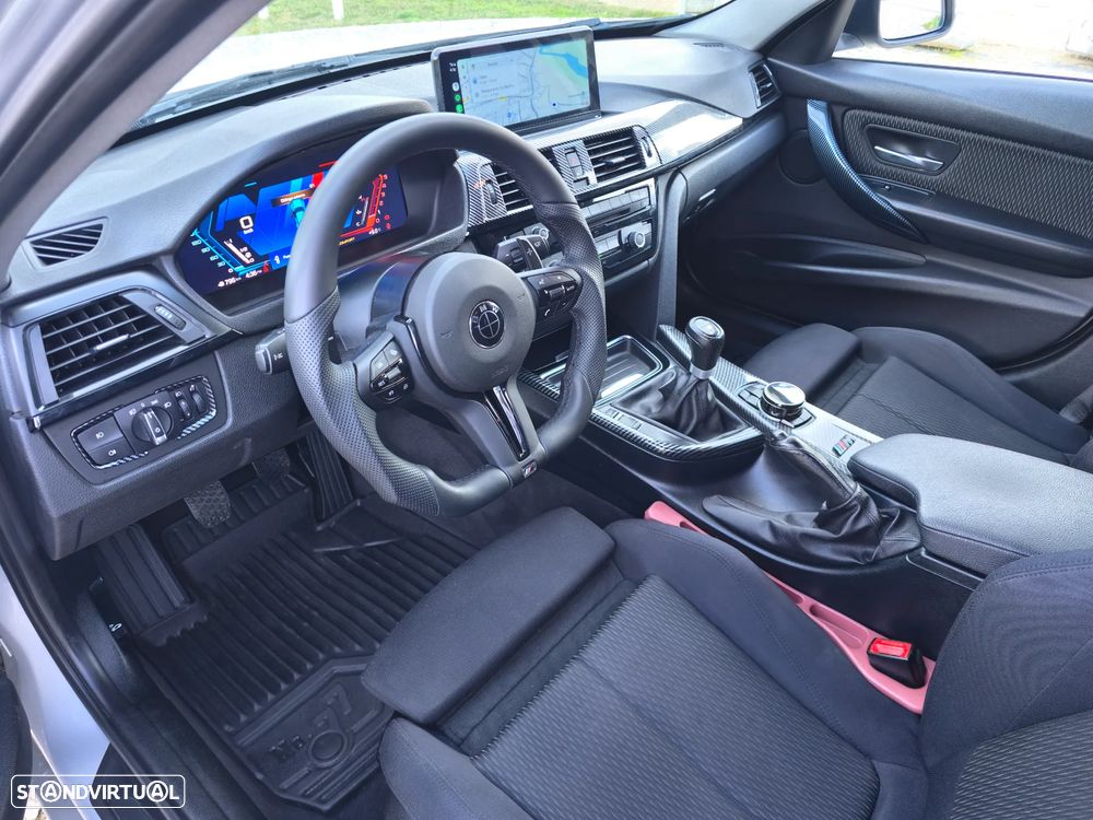 BMW 318 d Sport Line - 28