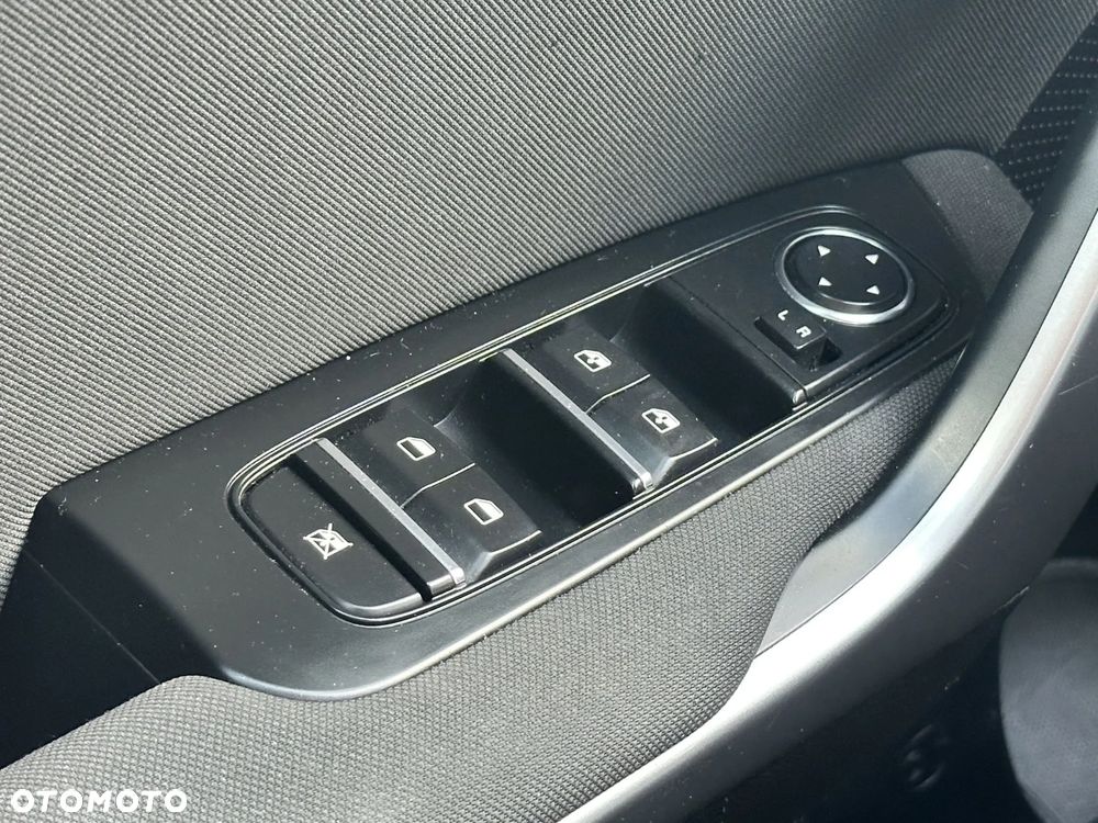 Kia Ceed - 35