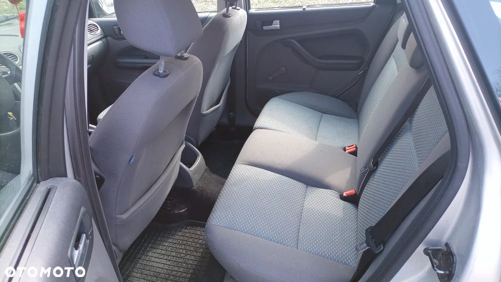 Ford Focus 1.6 TDCi Trend + - 6