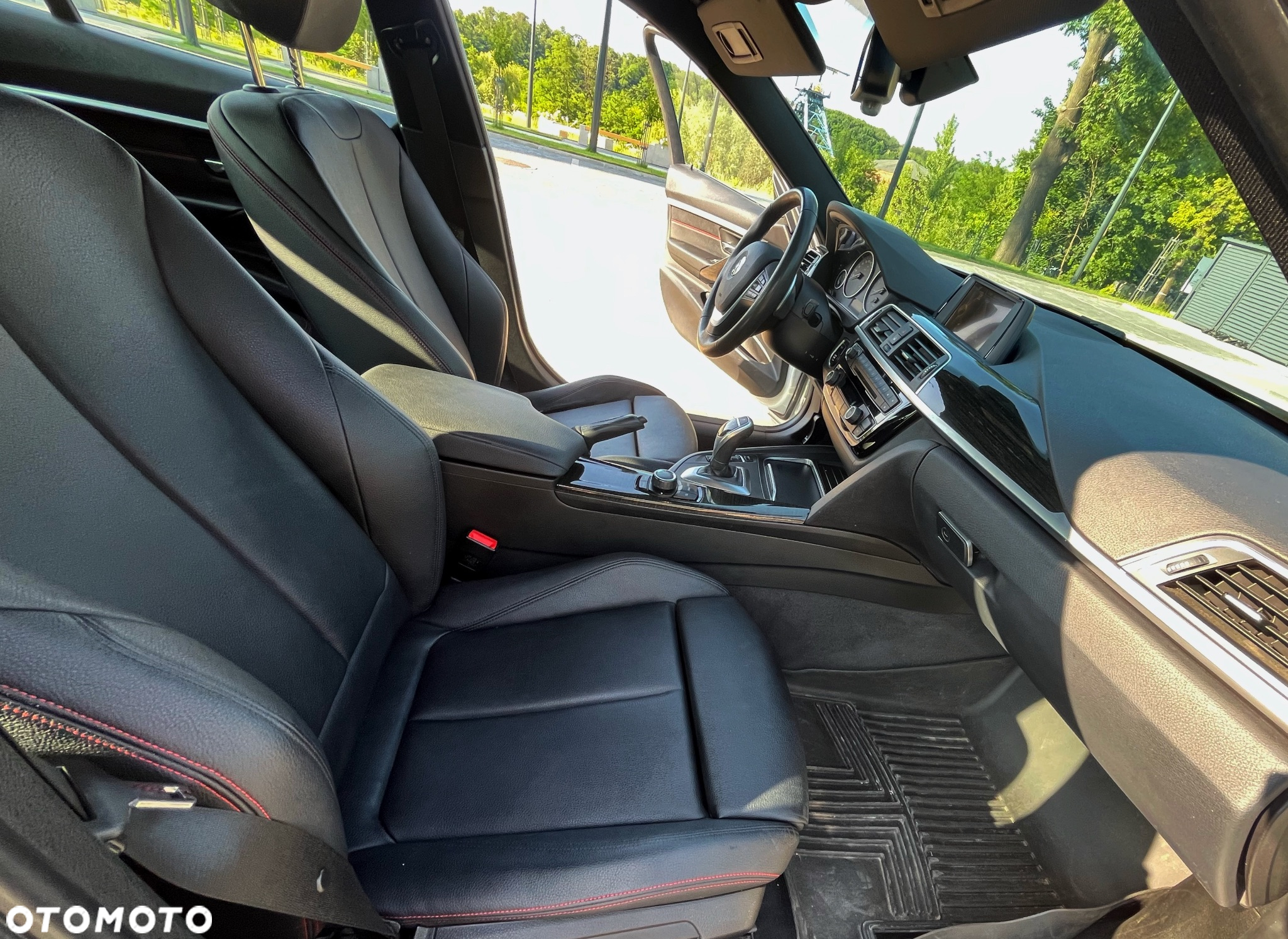 BMW Seria 3 330i xDrive Sport Line Shadow - 11