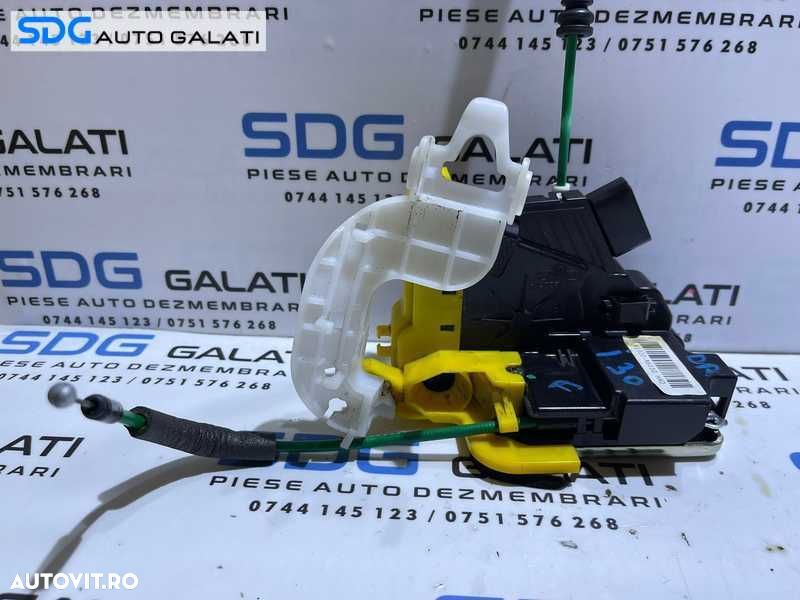Broasca Incuietoare Usa Portiera Dreapta Fata Hyundai I30 2013 - 2017 Cod 81320-A6010 - 1