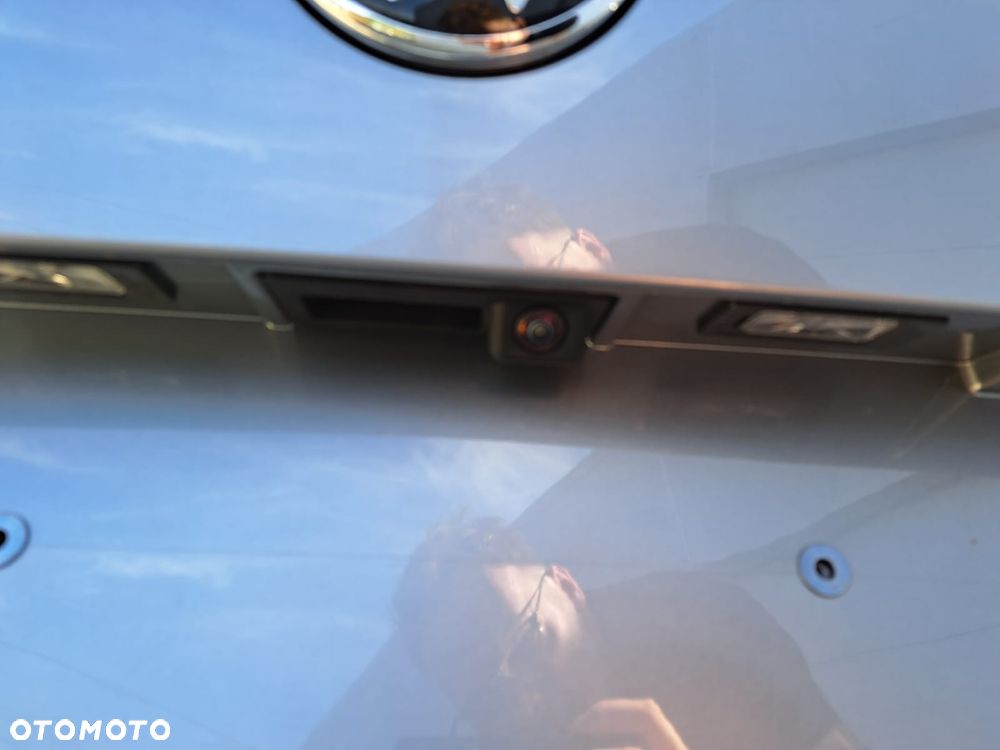 Volkswagen Multivan 2.0 TDI L1 Family DSG - 10