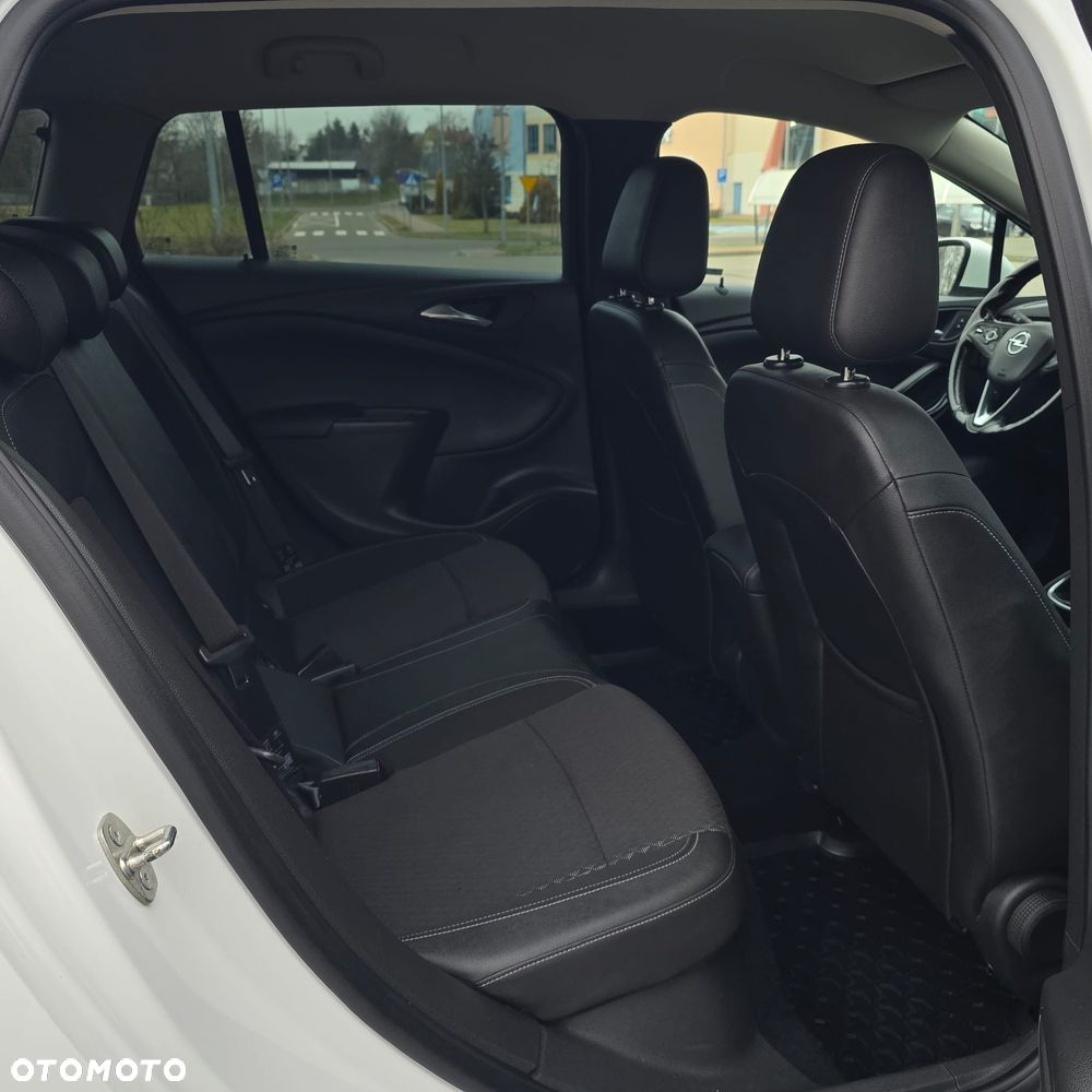 Opel Astra 1.4 Turbo Innovation - 27