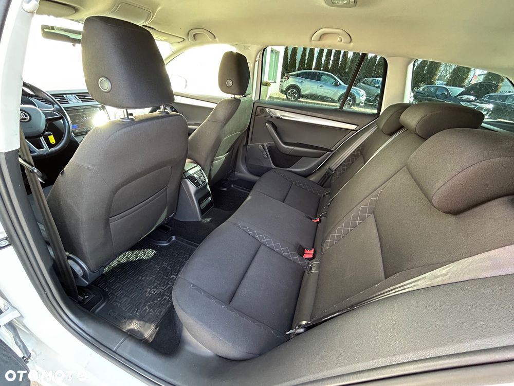 Skoda Octavia 1.6 TDI SCR Active - 6