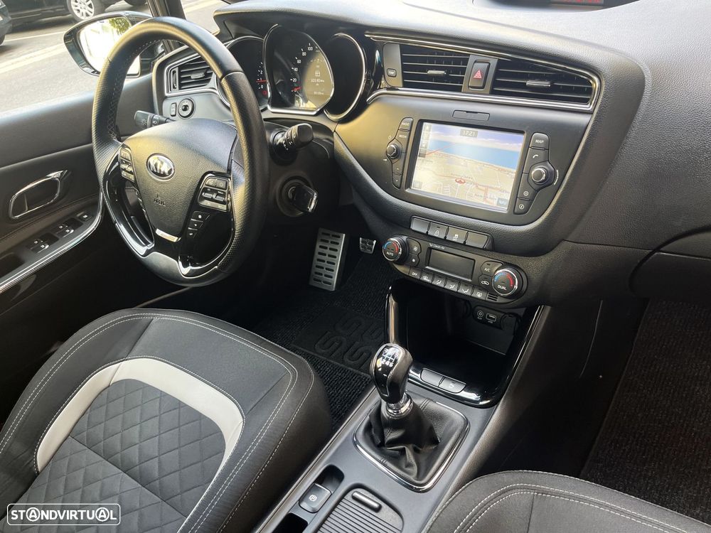 Kia Ceed SW 1.6 CRDi GT Line - 14
