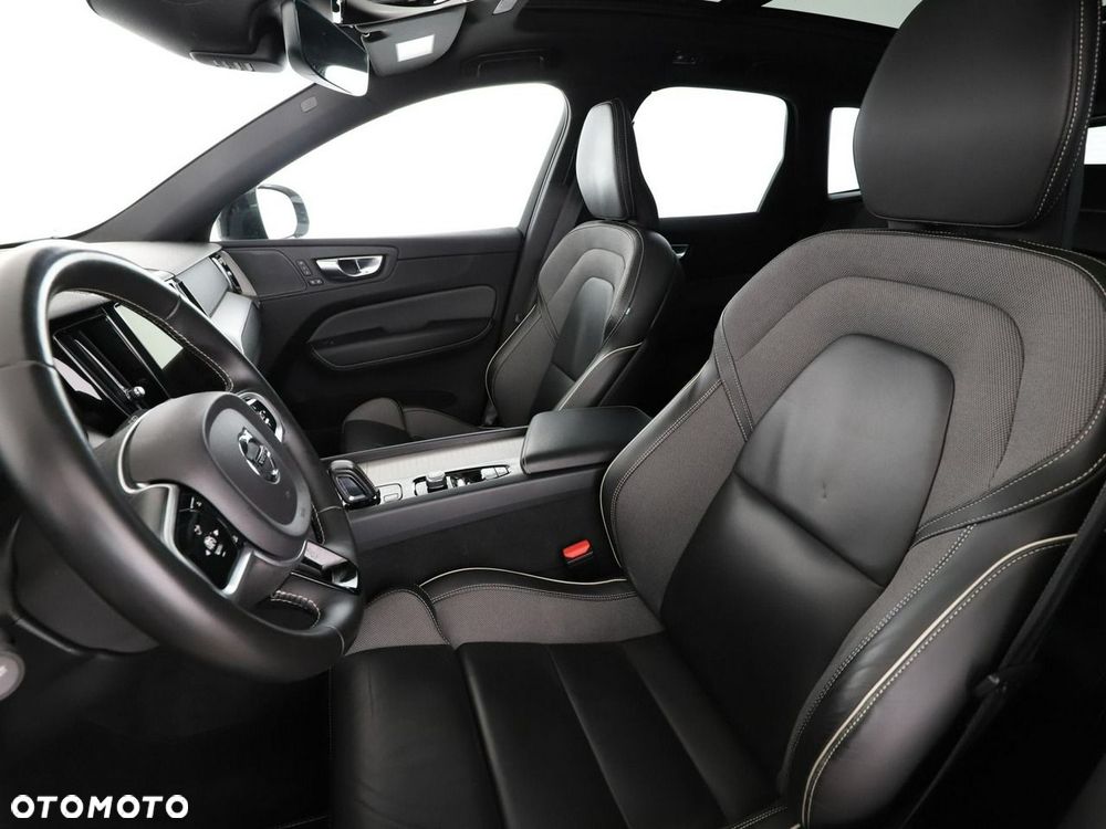 Volvo XC 60 T8 AWD Recharge Geartronic RDesign - 15
