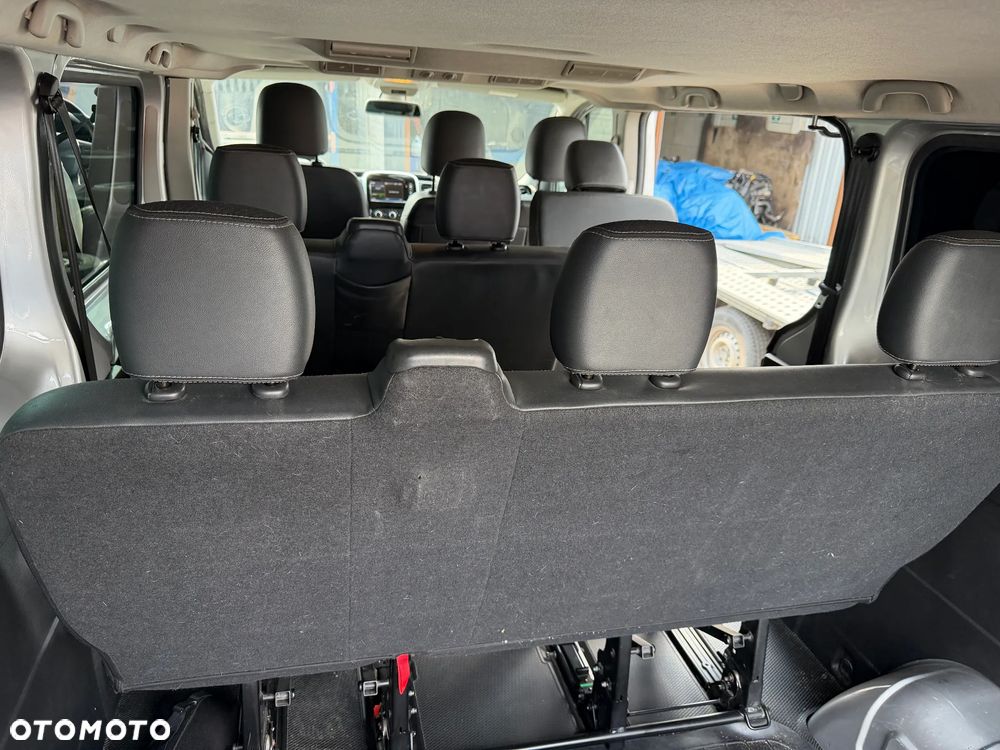 Trafic III Vivaro B 2,0 DCI 14-24r  fotele kanapy komplet 9 osobowy - 2