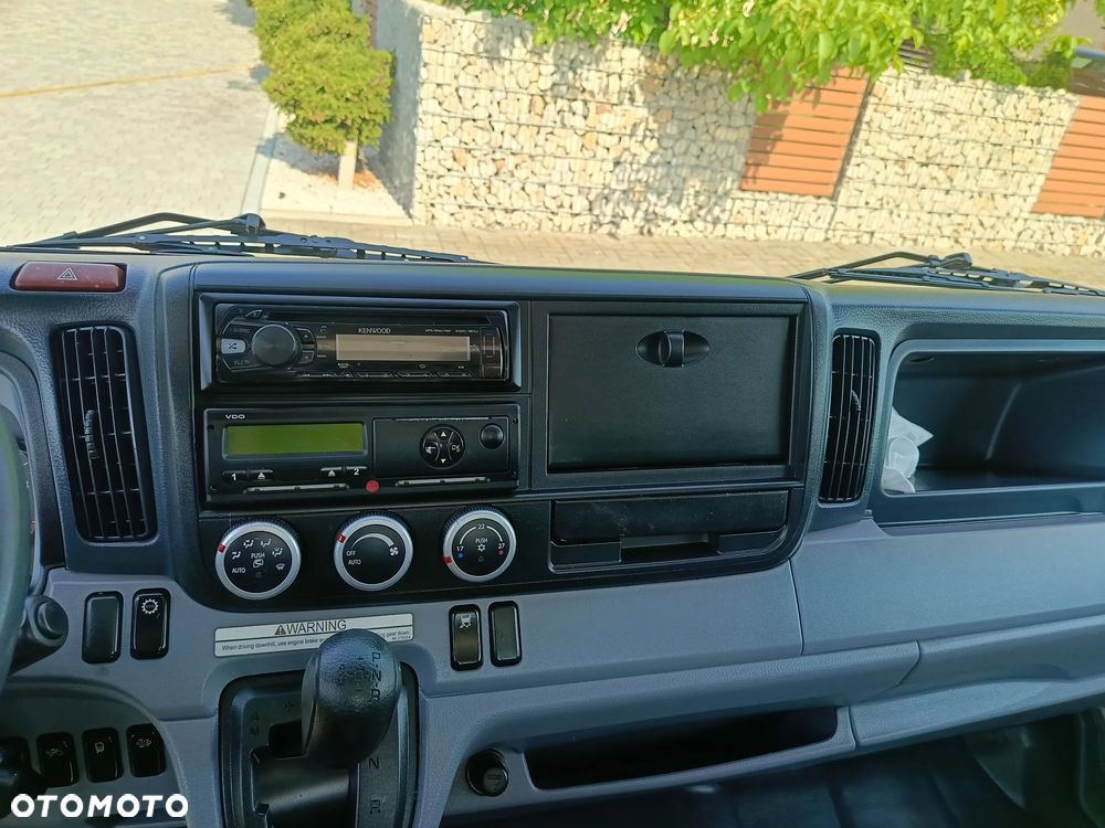 Mitsubishi FUSO CANTER 9C18 - 7