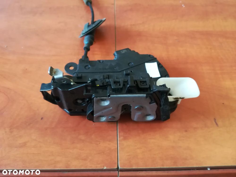 ZAMEK DRZWI LEWY PRZÓD RENAULT CLIO V 805032387R - 2