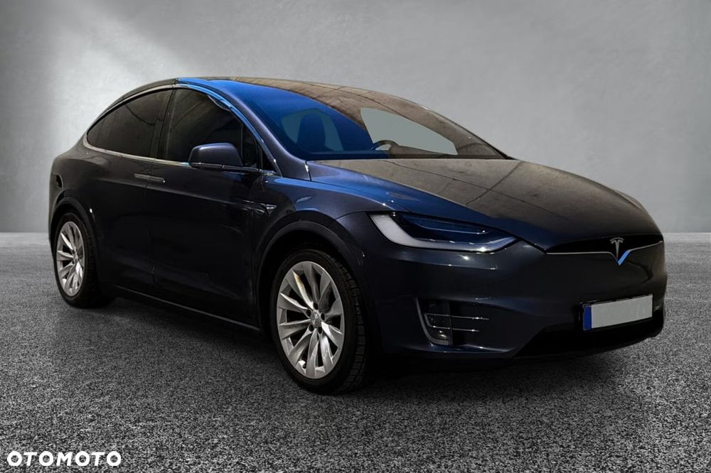 Tesla Model X - 1