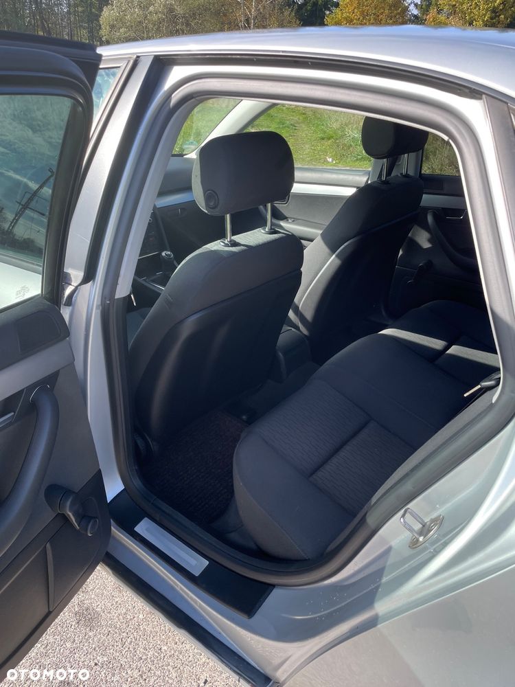 Audi A4 Limousine - 13