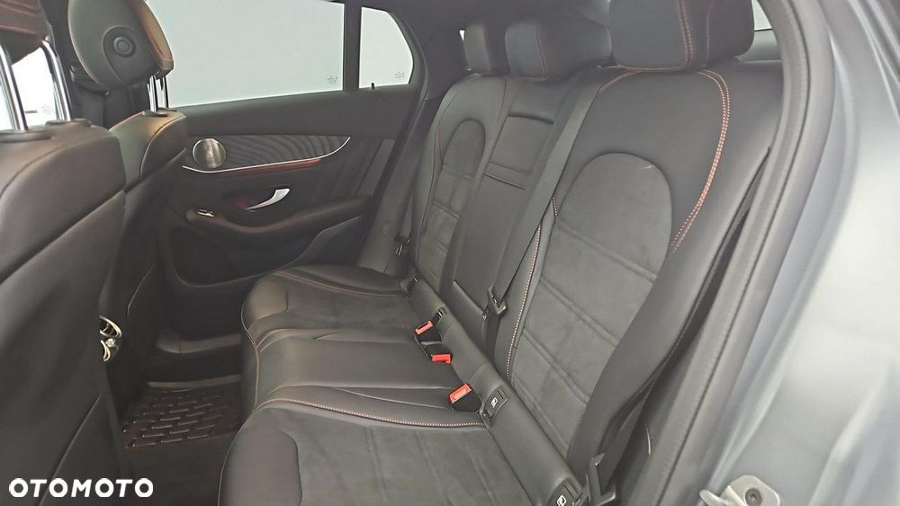 Mercedes-Benz GLC - 24