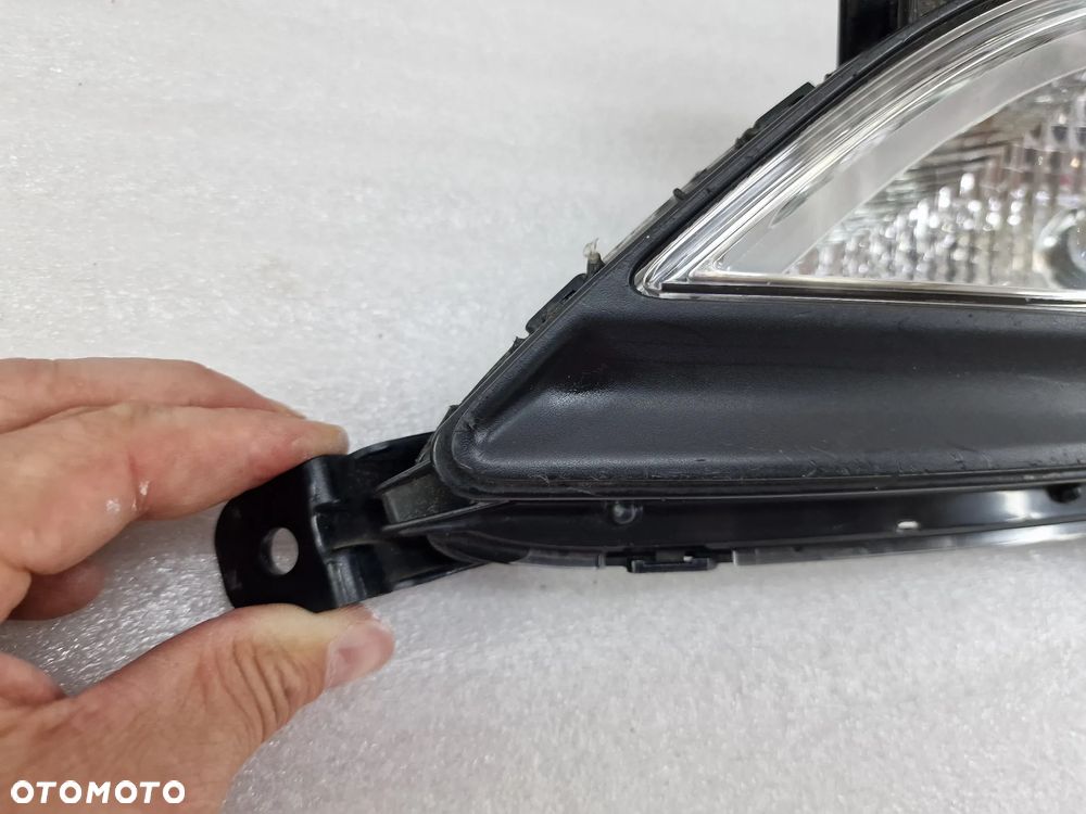 HYUNDAI i20 LIFT 12-15 LEWY HALOGEN + KRATKA BOCZNA , NR AUKCJI N214 - 2