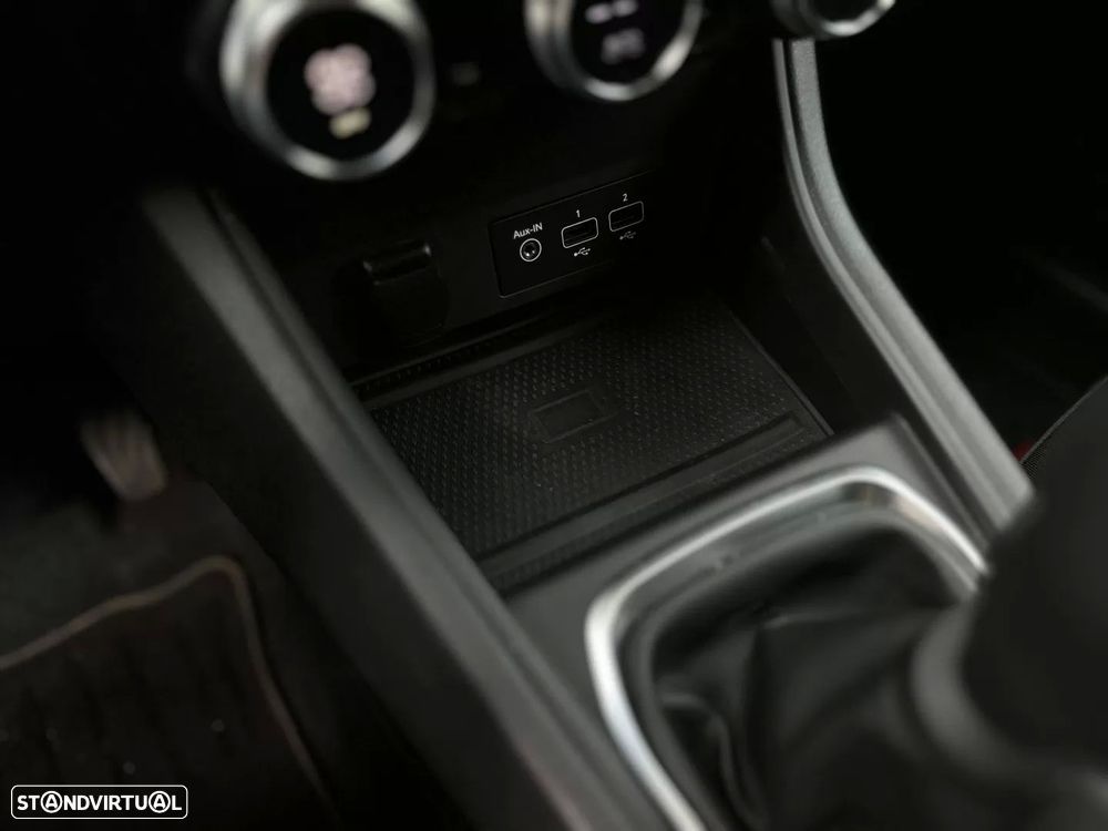 Renault Captur TCe 90 INTENS - 32