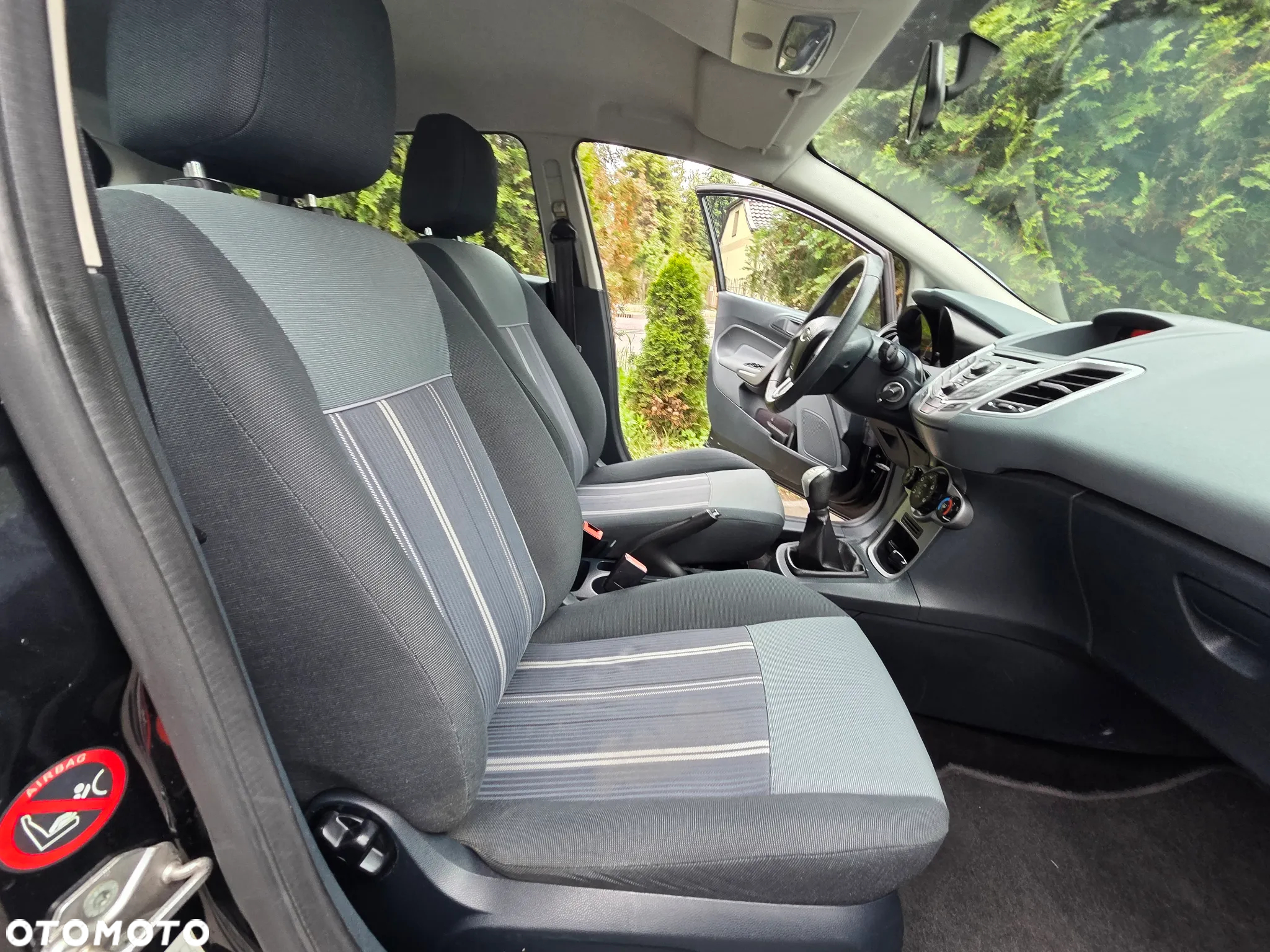 Ford Fiesta 1.25 Ambiente - 32