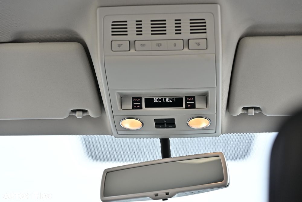 Volkswagen Multivan - 28