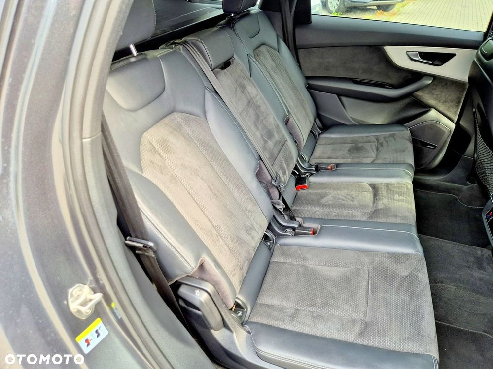 Audi SQ7 4.0 TDI Quattro Tiptronic - 32