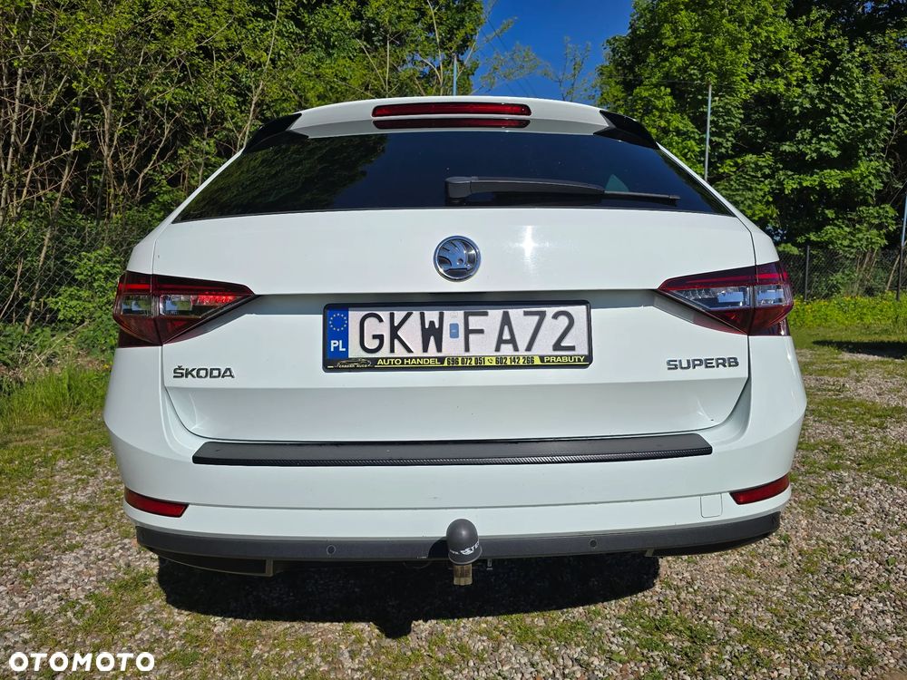 Skoda Superb 2.0 TDI DSG Ambition - 6