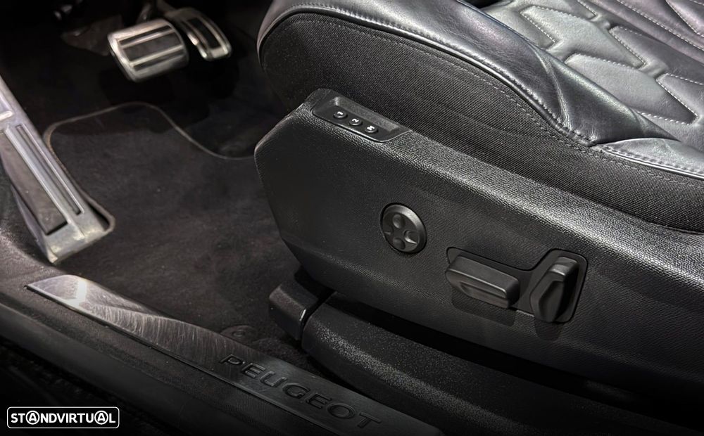 Peugeot 3008 1.6 Hybrid GT e-EAT8 - 24