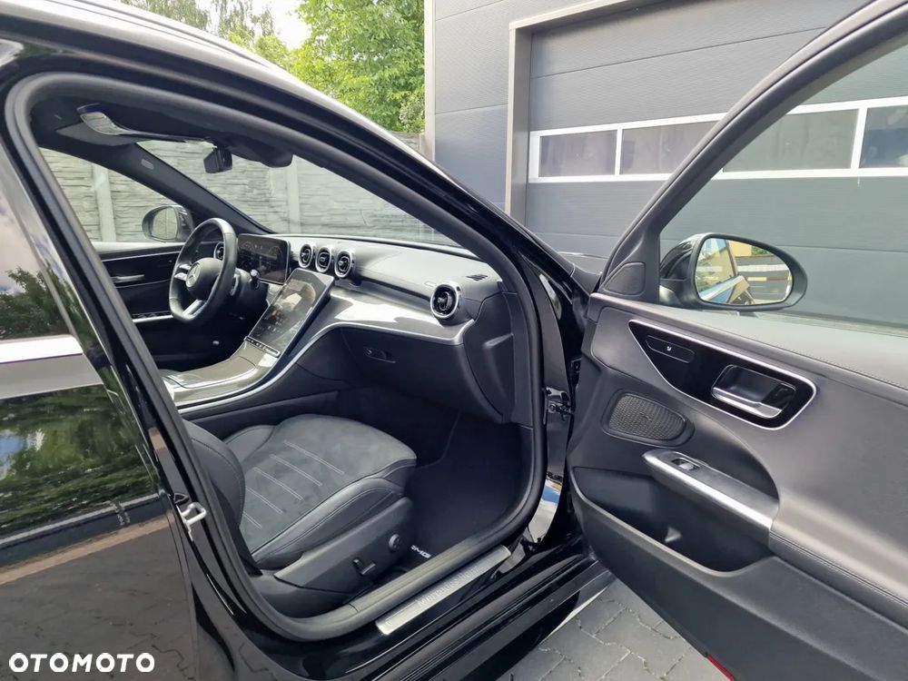 Mercedes-Benz Klasa C 300 d 9G-TRONIC - 25