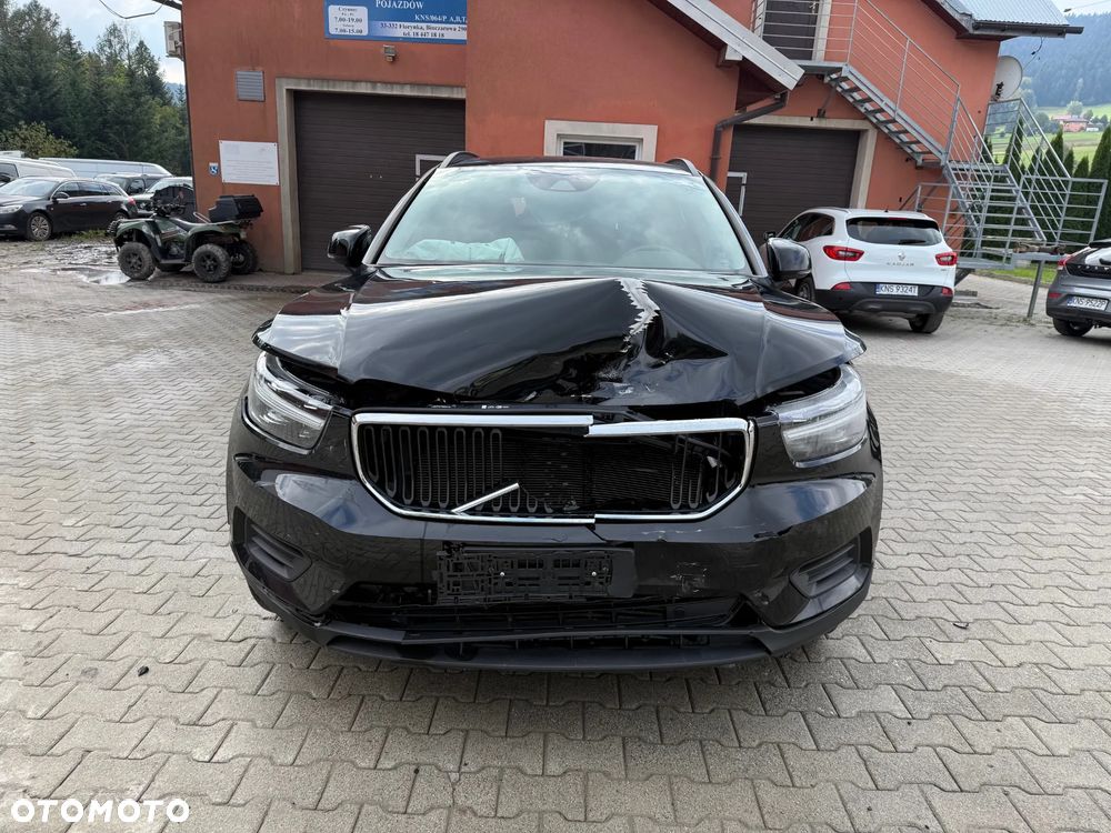 Volvo XC 40 D3 AWD - 2