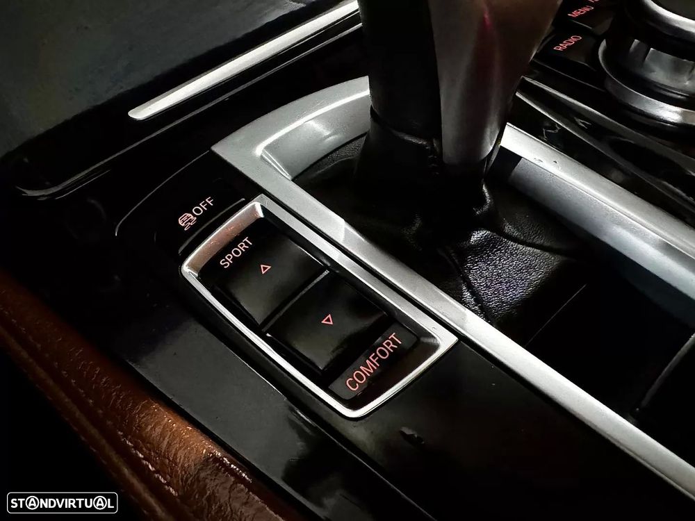 BMW 525 d Pack M Auto - 16
