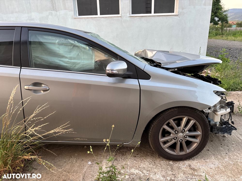 Toyota Auris - 16