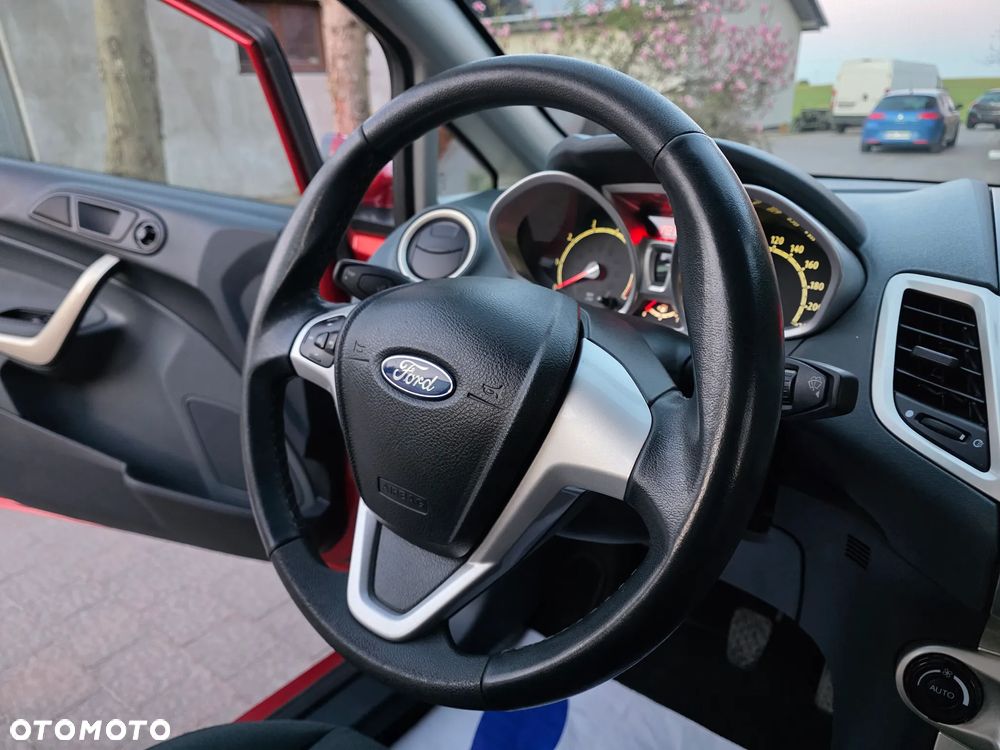 Ford Fiesta 1.25 Titanium - 32