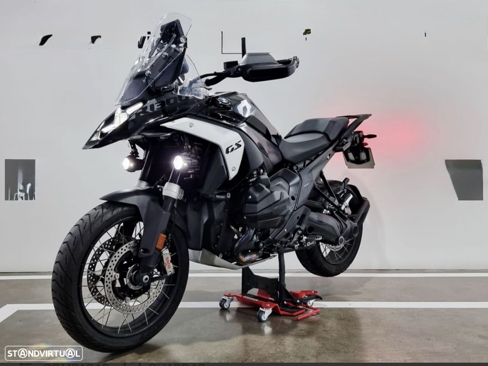 BMW R 1300 GS Triple Black - 4