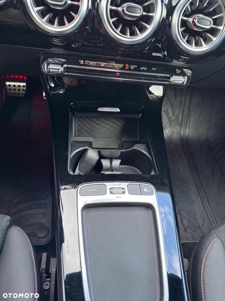 Mercedes-Benz CLA 200 d AMG Line 8G-DCT - 21
