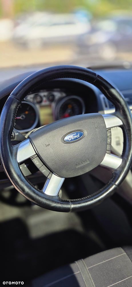 Ford Kuga 2.0 TDCi Titanium - 14