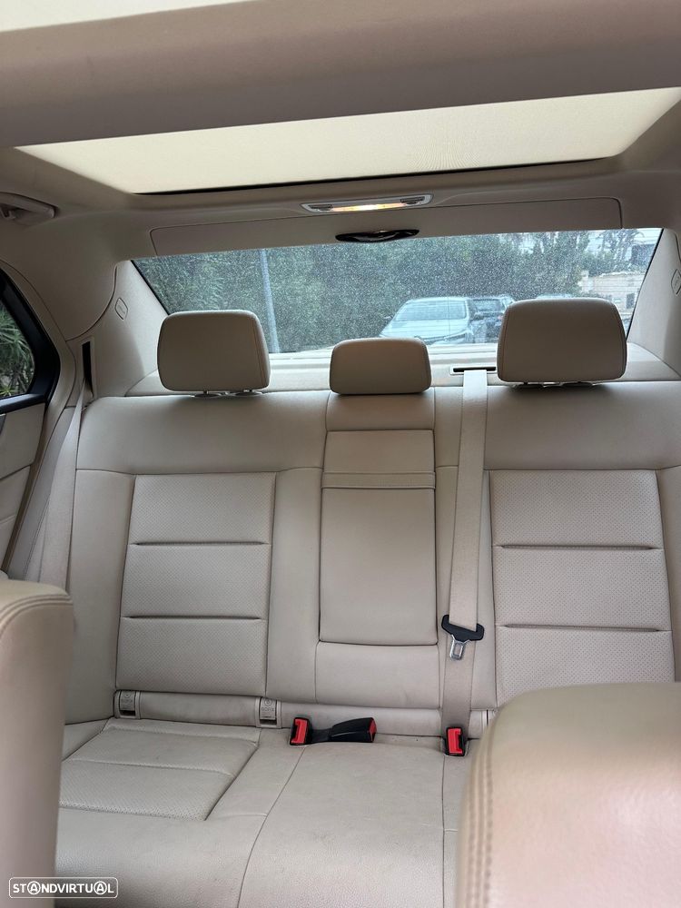 Mercedes-Benz E 300 Bluetec Hybrid Avantgarde - 18