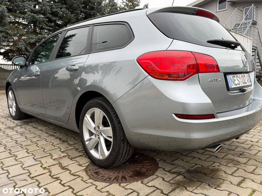 Opel Astra - 11