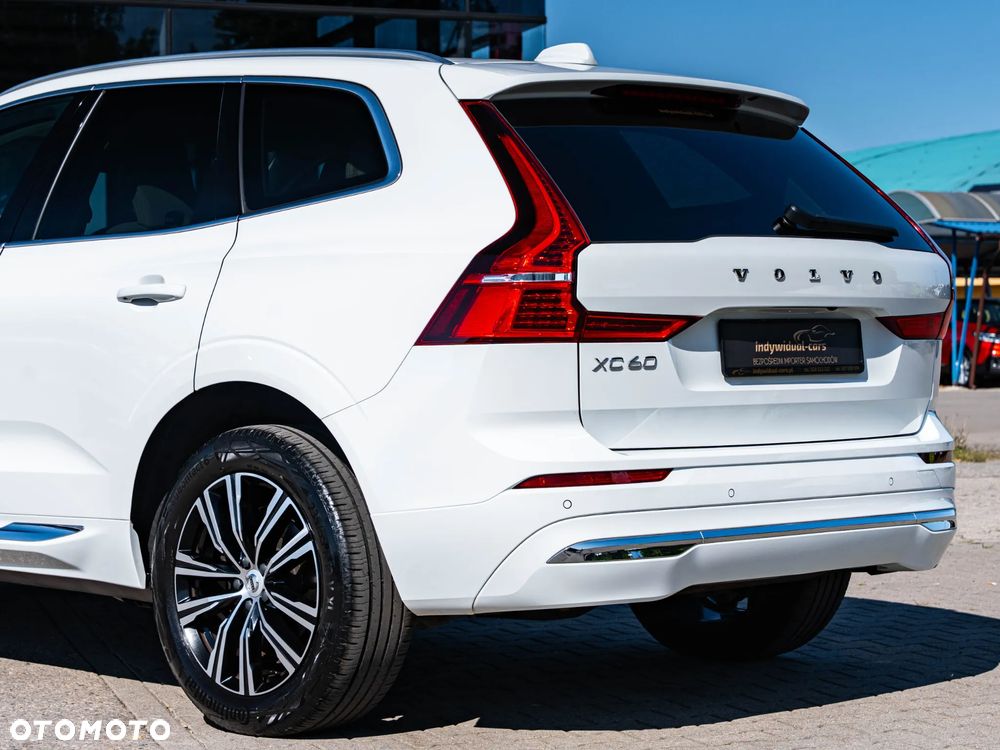 Volvo XC 60 B4 D AWD Ultimate Bright - 12