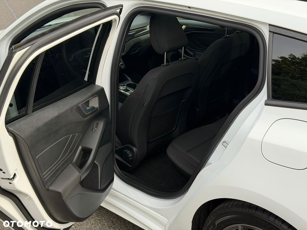 Ford Focus 2.0 TDCi ST-Line Black ASS PowerShift - 19