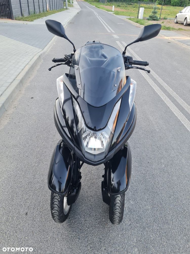 Yamaha Tricity - 5