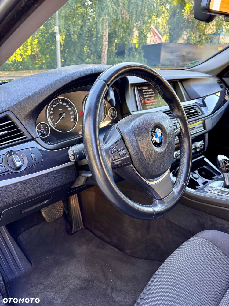 BMW Seria 5 520d - 12